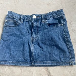 BDG SKIRT SIZE 27 , perfect condition too big for me